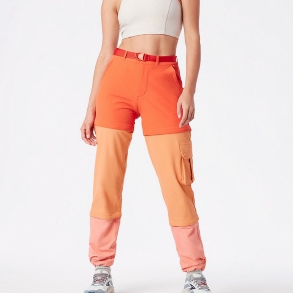 Outdoor Voices Rectrek Zip-off Pant in Paprika/Sunstone/Peach Size S